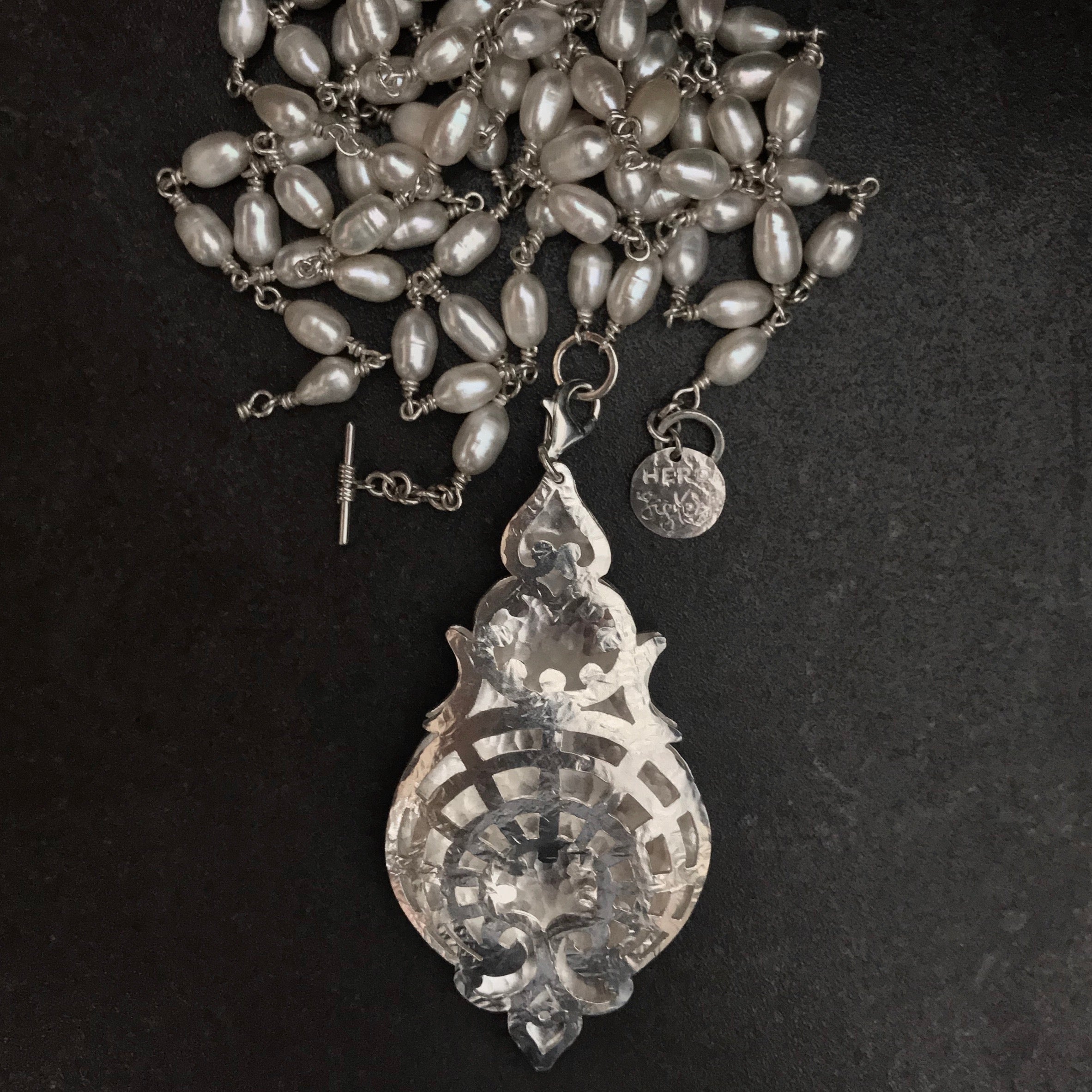 CADIZ2201 Pearl Necklace